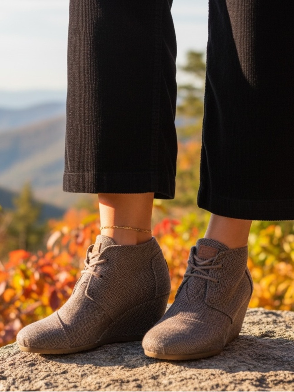 TOMS Herringbone Wedge Booties 9.5